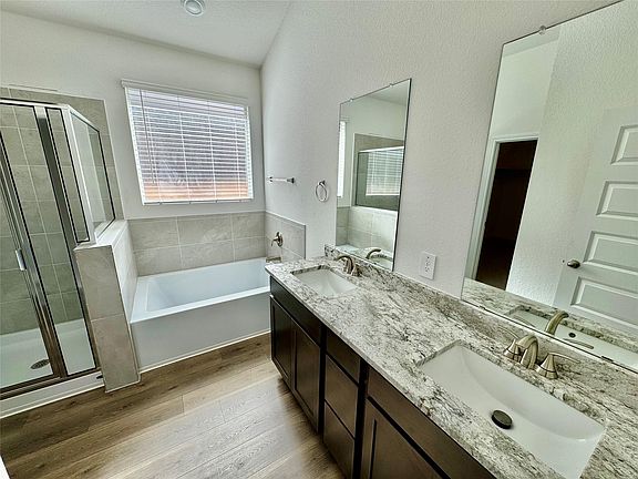 4th image of 239 Cathedral Mountain Dr
