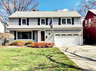 1187 Croyden Rd, Lyndhurst, OH 44124