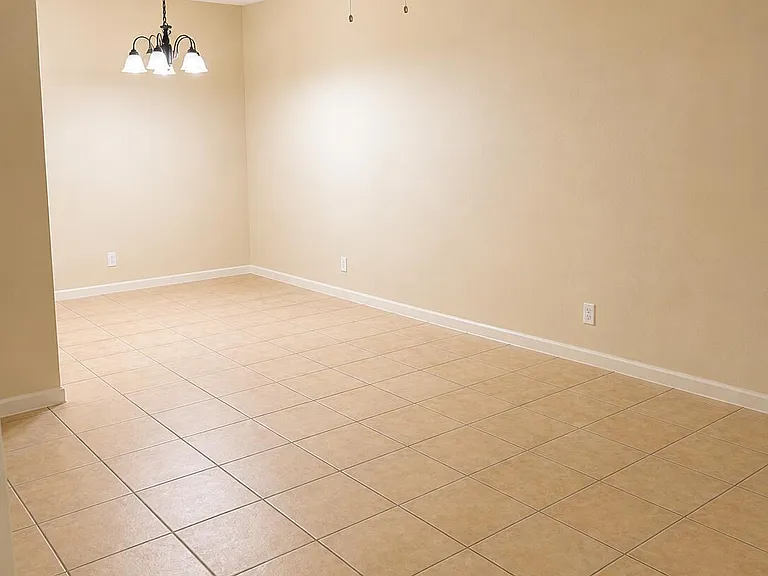3540 NW 114th Ln — Photo 12