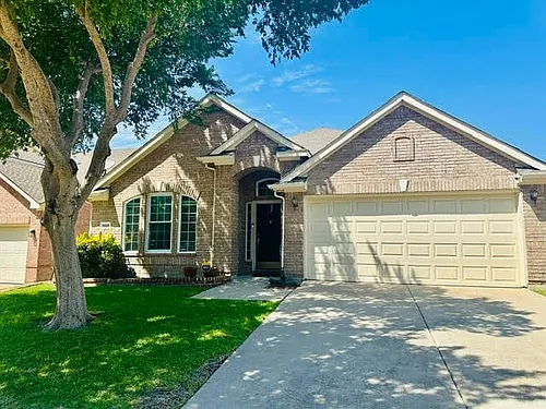5828 Shetland Cir Photo 1