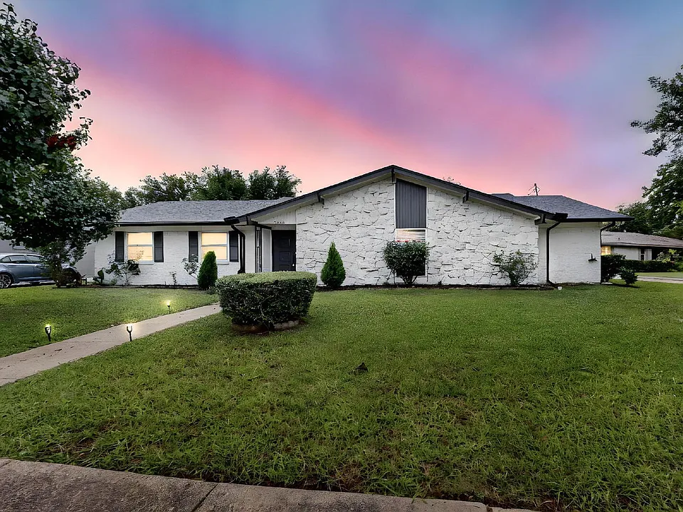 3264 Northaven Rd