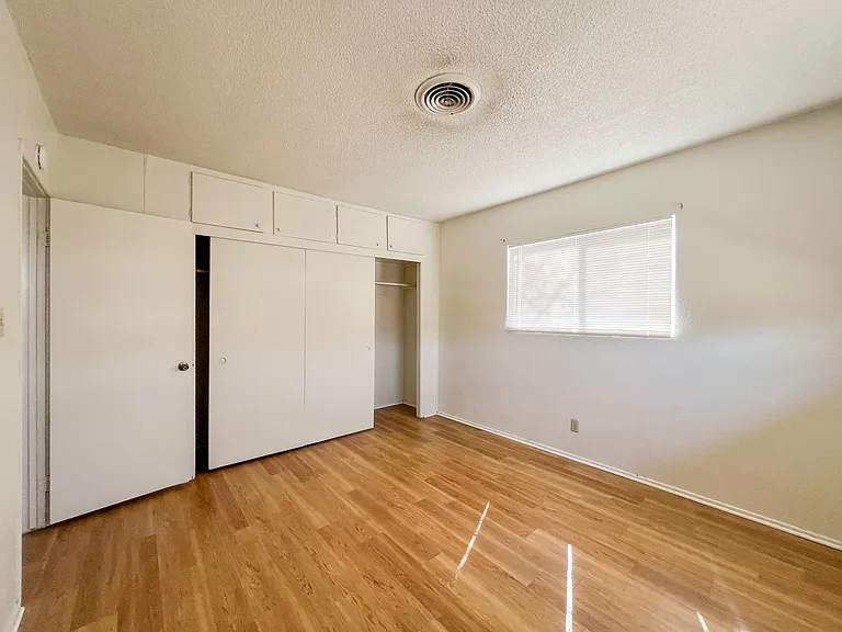 6256 Lupine Ave — Photo 12