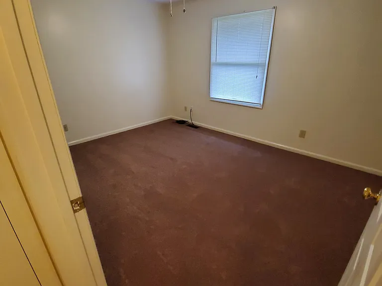 49 Alderman Dr #27 — Photo 4