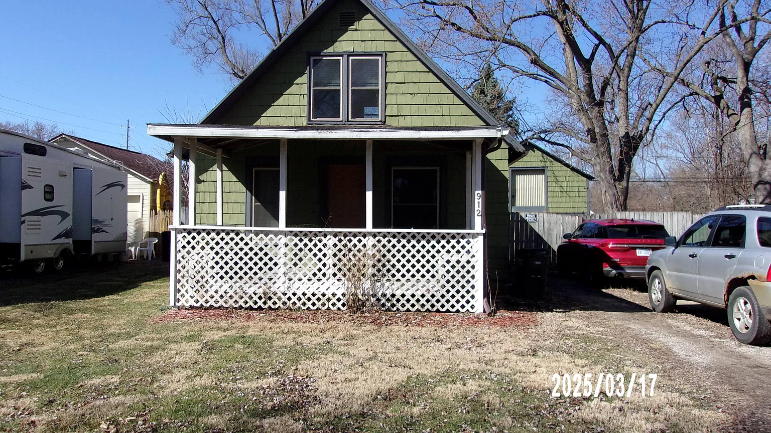 912 Wayne St photo 1