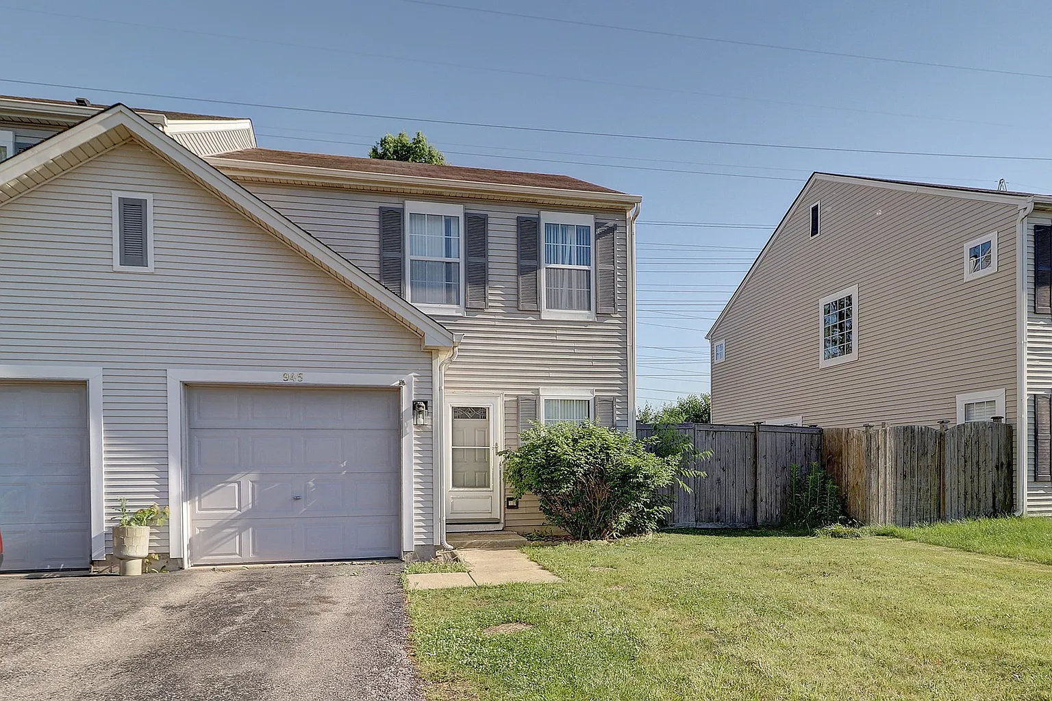 945 E Savannah Dr photo 1