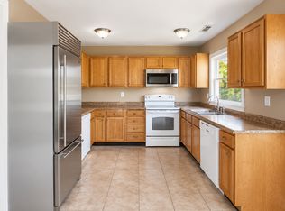11 Brierdale Ln, Willingboro, NJ 08046
