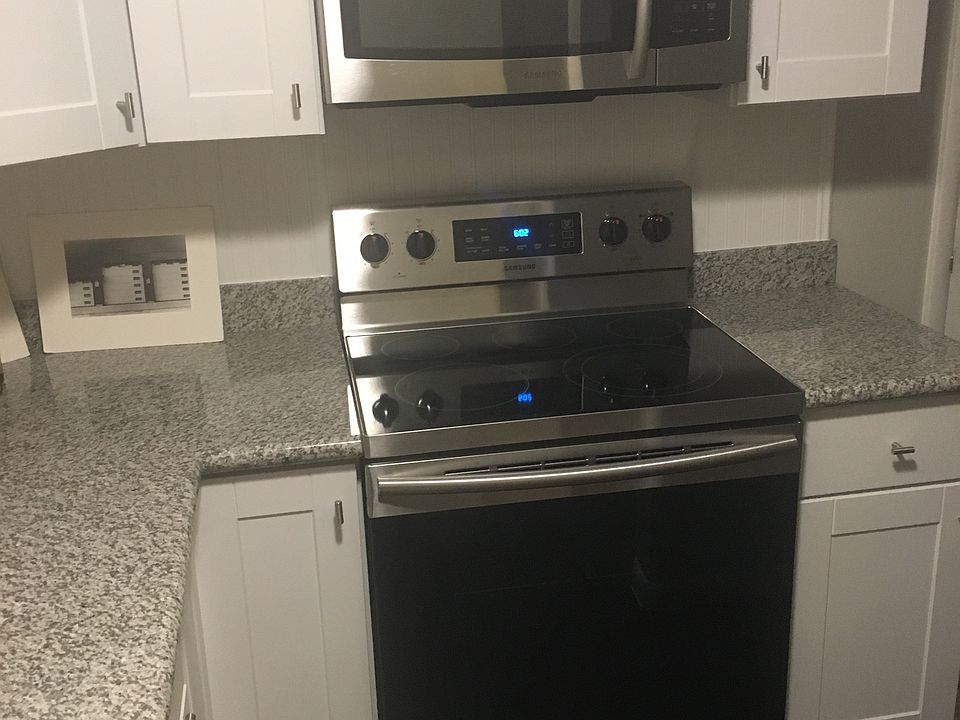Stove & Microwave