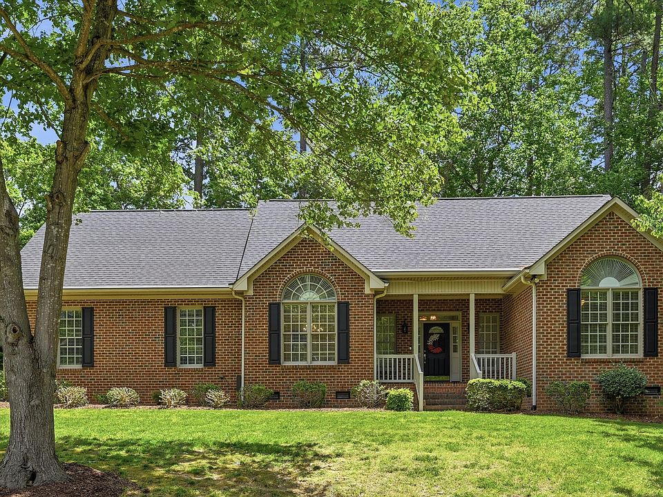 1st image of 1 Dalton Ct