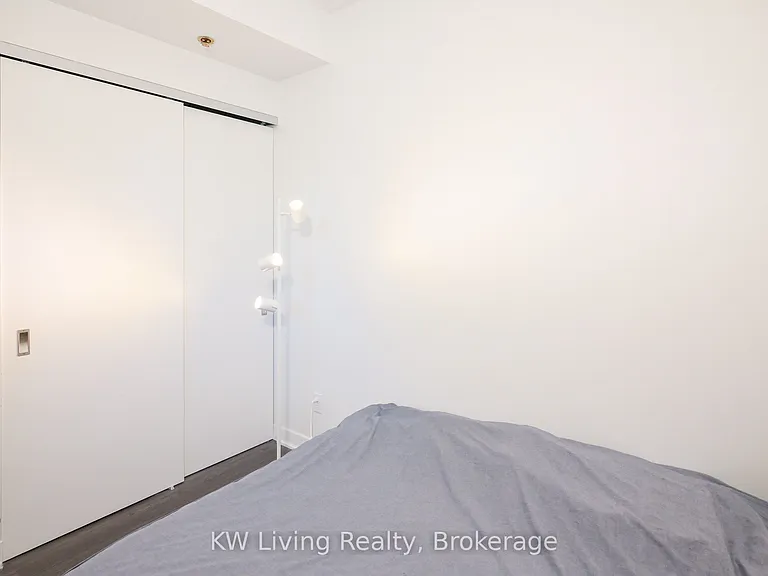 185 Alberta Ave #303 — Photo 21