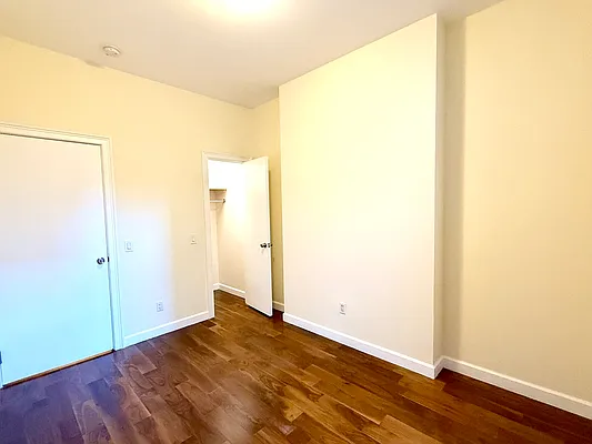 Rented by Douglas Elliman | media 7