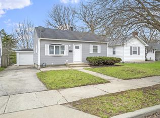 906 Morgan St, Joliet, IL 60436