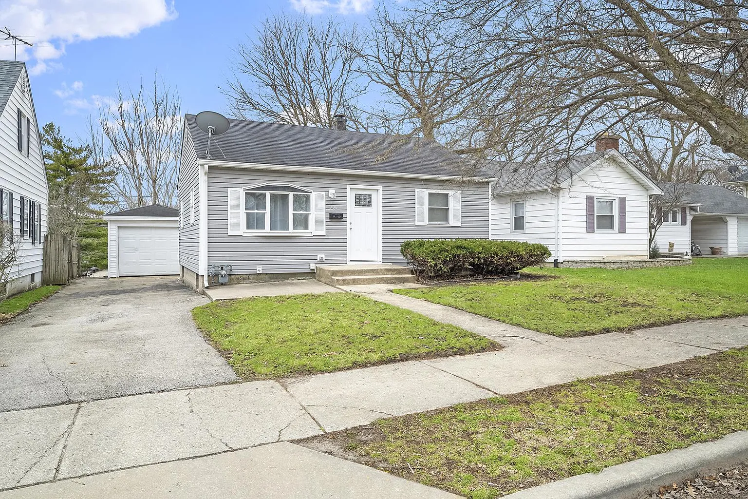 906 Morgan St photo 1
