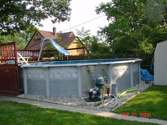 27' round with slide