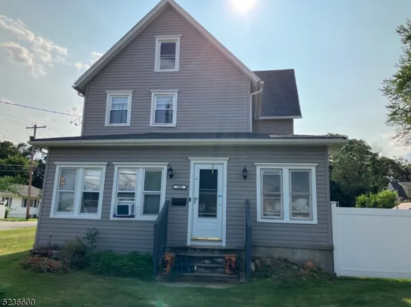 330 W Clinton St, Dover Town, NJ 07801