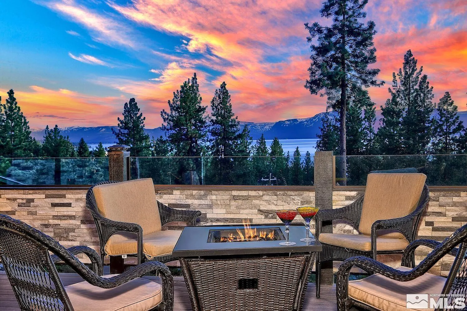 210 Cedar Rdg photo 1