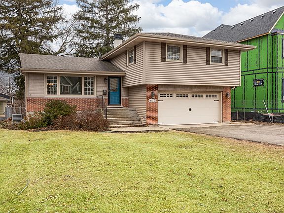 2nd image of 4817 Stonewall Ave