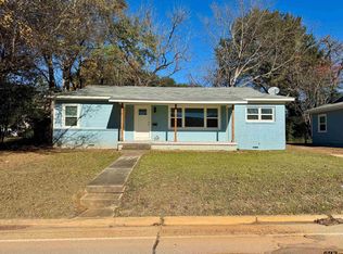 802-804 E Goliad Ave, Crockett, TX 75835