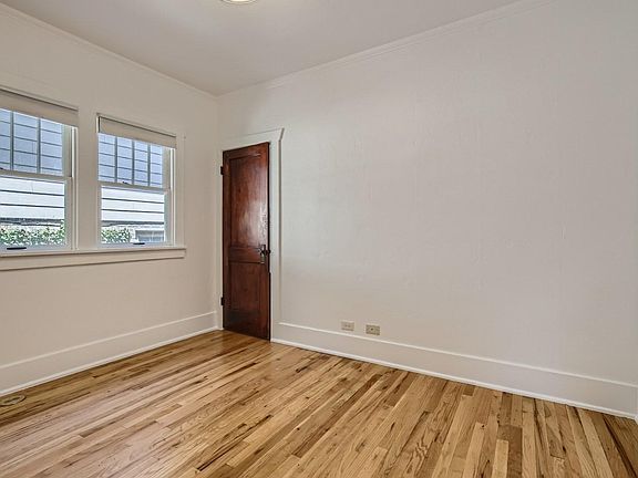 5th image of 839 Monroe St
