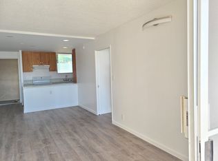 1215 Alexander St APT 402, Honolulu, HI 96826