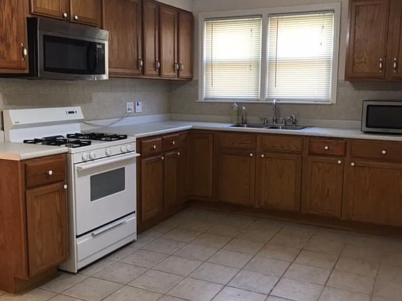 2nd image of 8951 N Lacrosse Ave