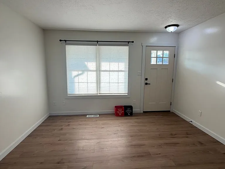 805 Antler Dr #A — Photo 4