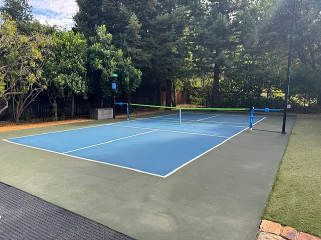 Reynolds Dr — Photo 26