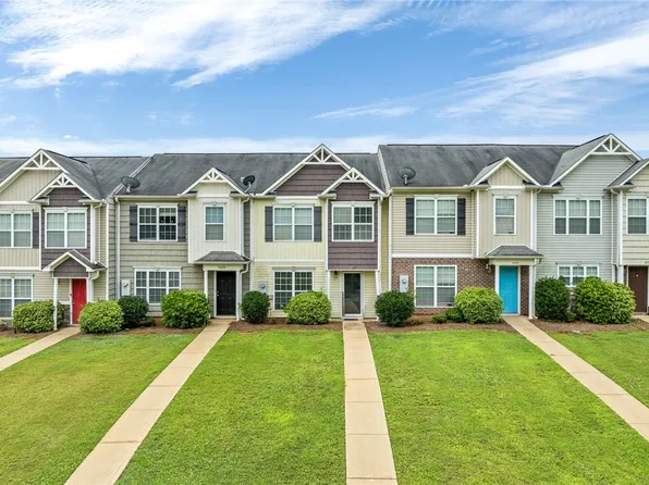 2107 Cobblestone Dr, Opelika, AL 36804