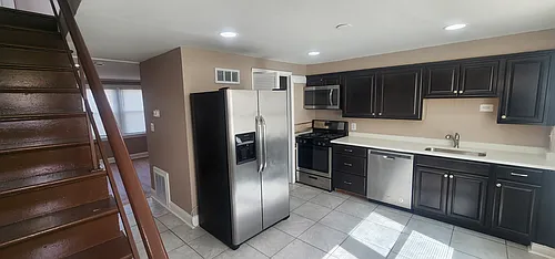 7915 Eastdale Rd Photo 1