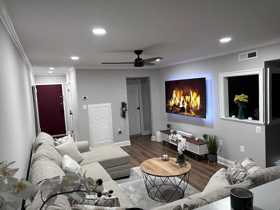 8677 Greenbelt Rd #201