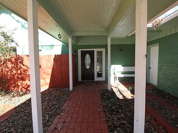3rd image of 22400 Augusta Pl