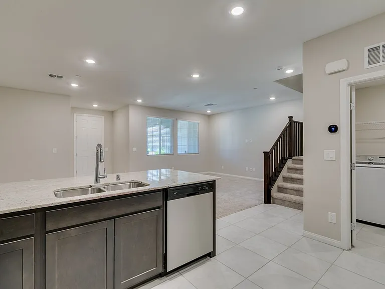 2604 Ercolano St — Photo 27