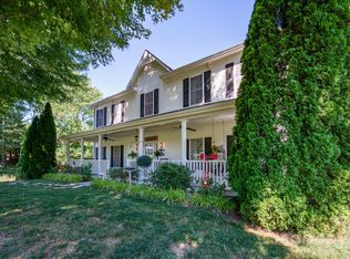 74 Sulphur Springs Rd, Asheville, NC 28806