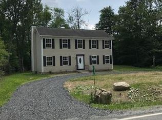235 Lake Rd, Tobyhanna, PA 18466