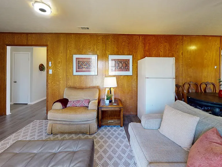 4106 Skyline Dr — Photo 3