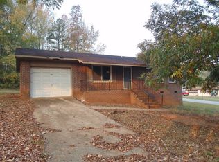 105 Lakeshore Dr, Gaffney, SC 29341