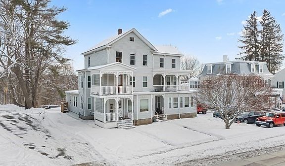 2nd image of 140 Hamilton St