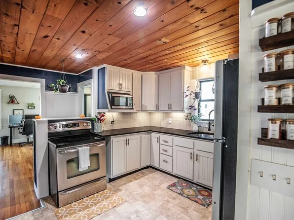 104 Bullard St, Holden, MA 01520