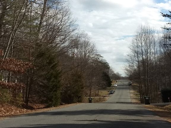 4th image of 6026 Loriella Park Dr