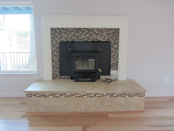 4th image of 22550 Oak Ln
