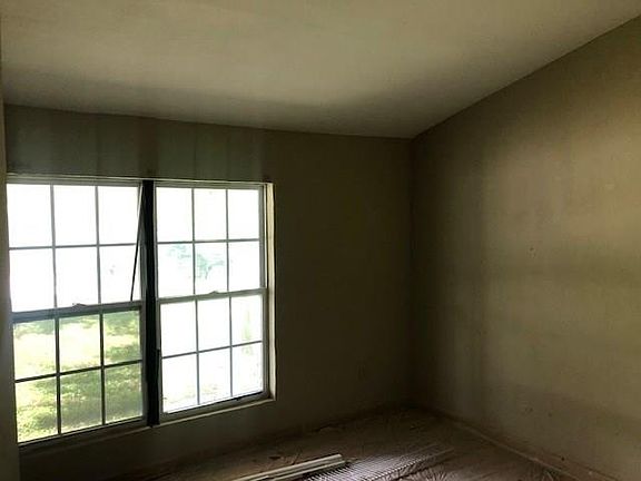 5th image of 2304 Moneda Ave