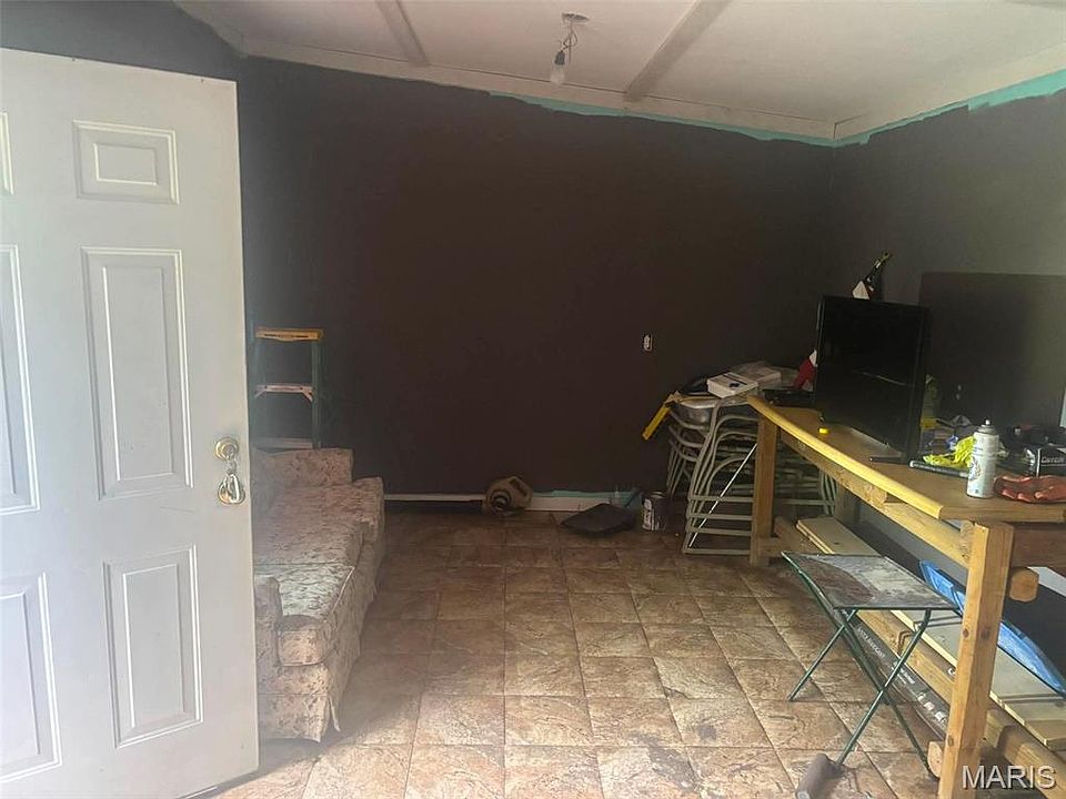 2nd image of 6071 Donna Dr