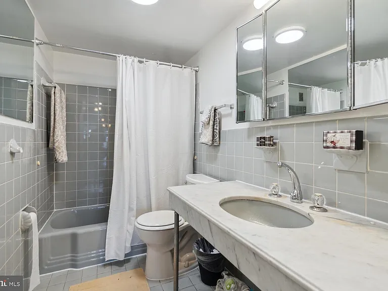 4201 Cathedral Ave NW #914W — Photo 19