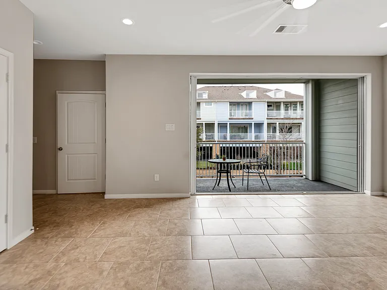 2716 Veranda Fls — Photo 32