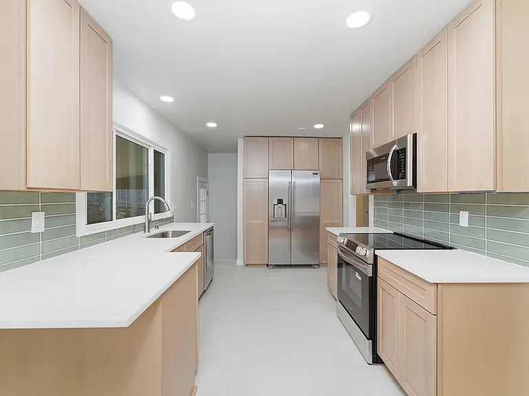 1125 W Warn Way — Photo 4