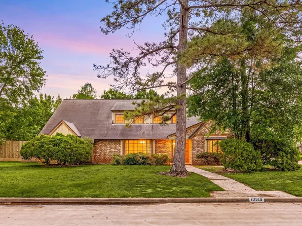 13515 Perthshire Rd, Houston, TX 77079