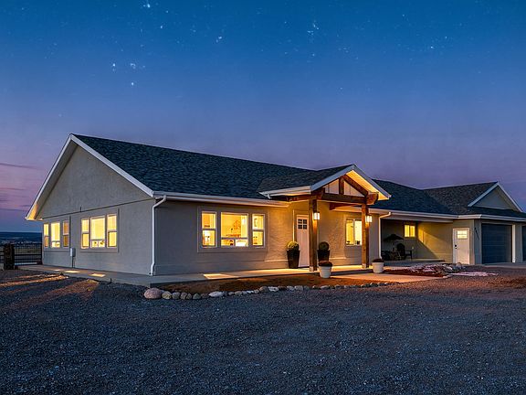 2nd image of 56577 Hawthorne Ln