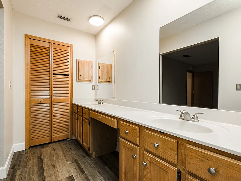 1523 Poplar Dr — Photo 21