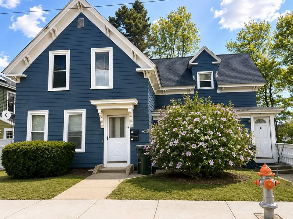 46 Devens St #1