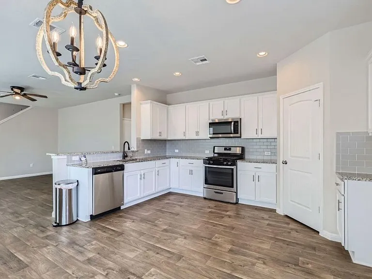 324 Sandhill Piper St — Photo 2