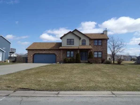 4741 Hermitage Rd, Niagara Falls, NY 14305